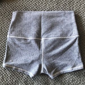 Lululemon herringbone gray shorties
